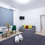 شقة Vodna White