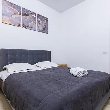 Apartment Vodna White